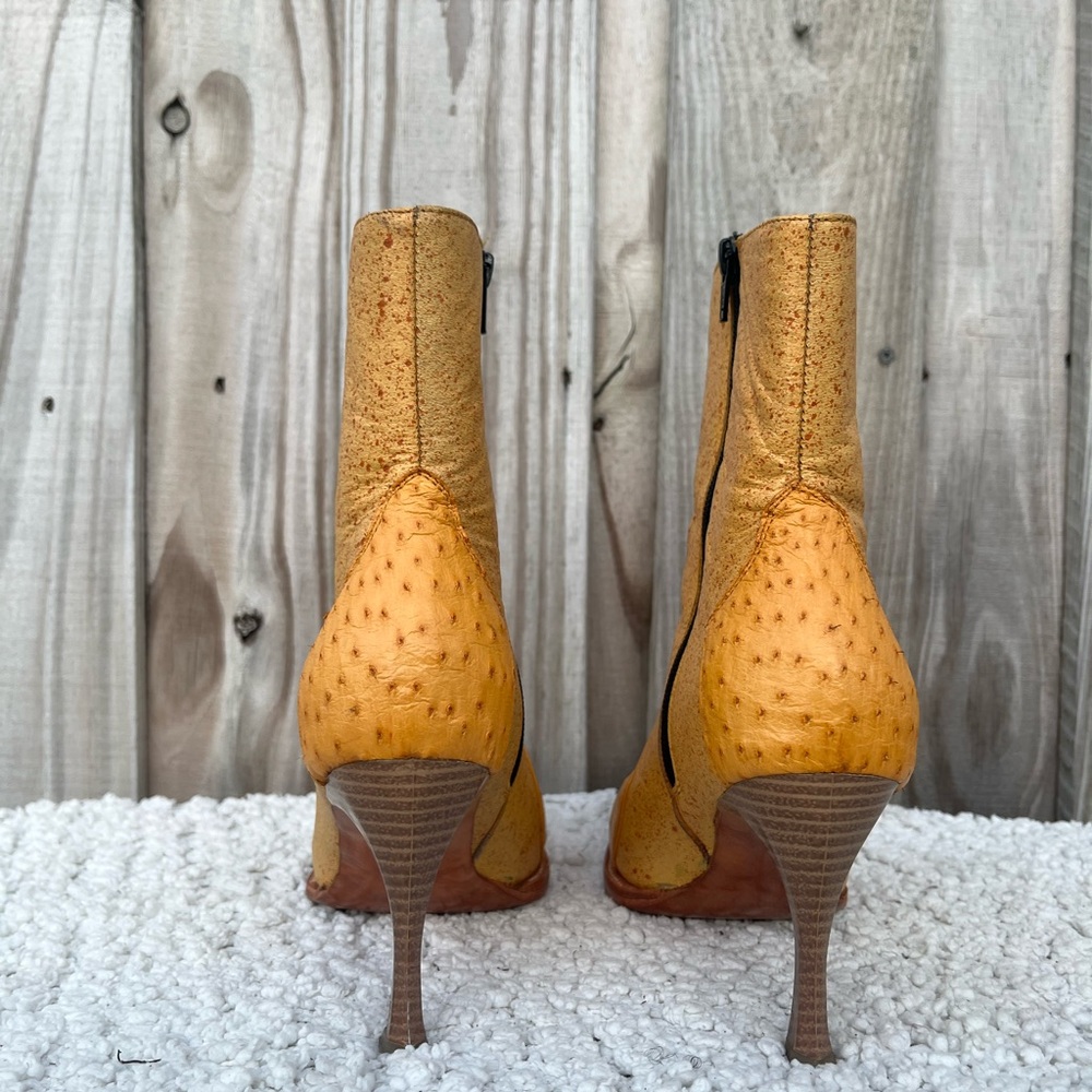 GENUINE OSTRICH- Yellow Pointy toe high heel booties - Picture 4 of 7